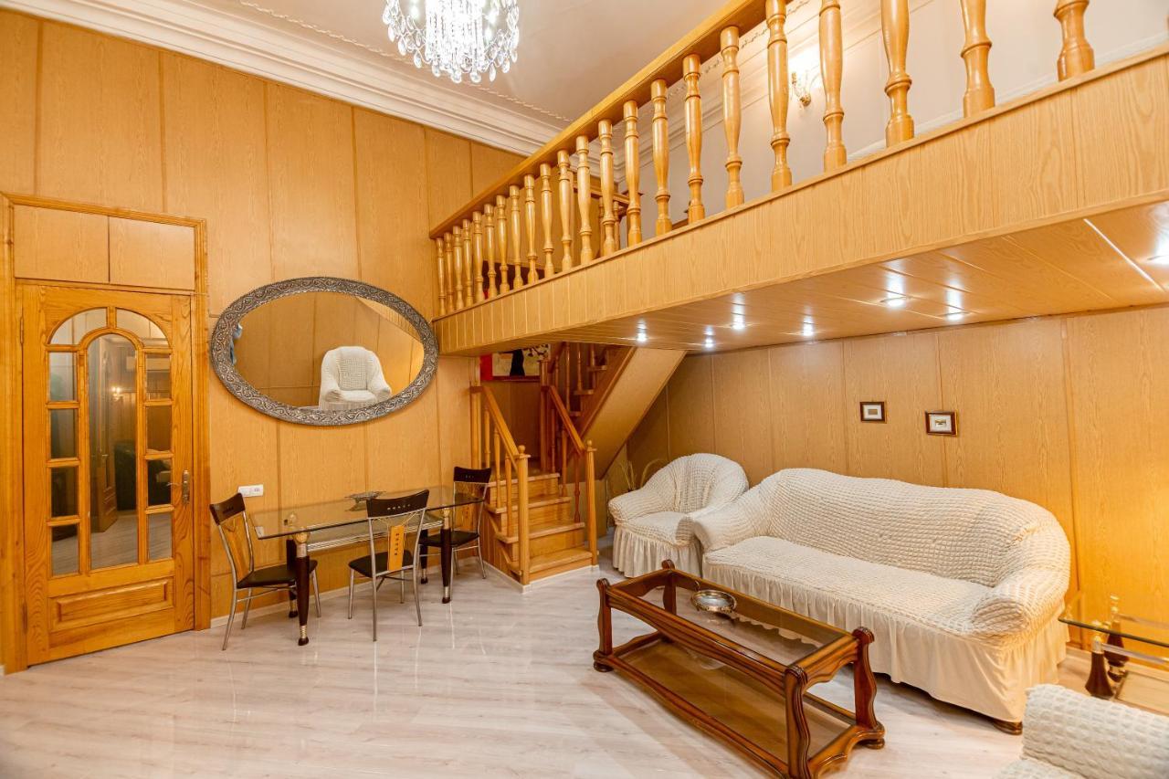 Rustaveli Downtown Aparthotel Tbilisi Bagian luar foto